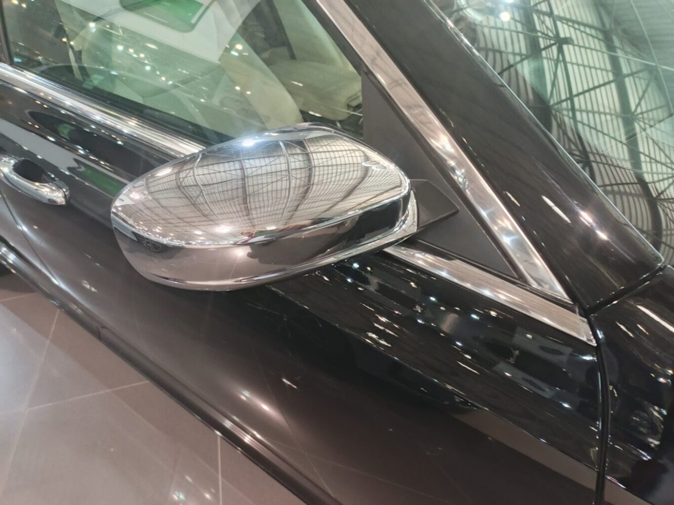 للبيع قطع كرايسلر c300 2022